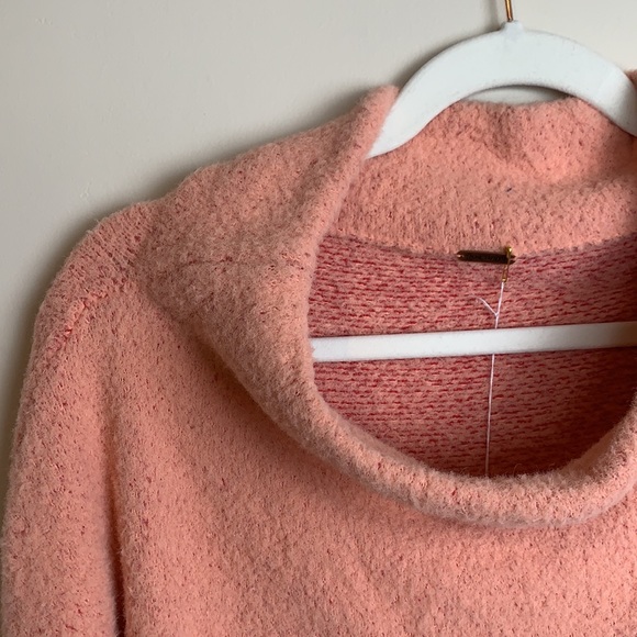 NEW Free People San Vicente Cotton Pullover in CHERRY PEACH COMBO - Picture 3 of 7